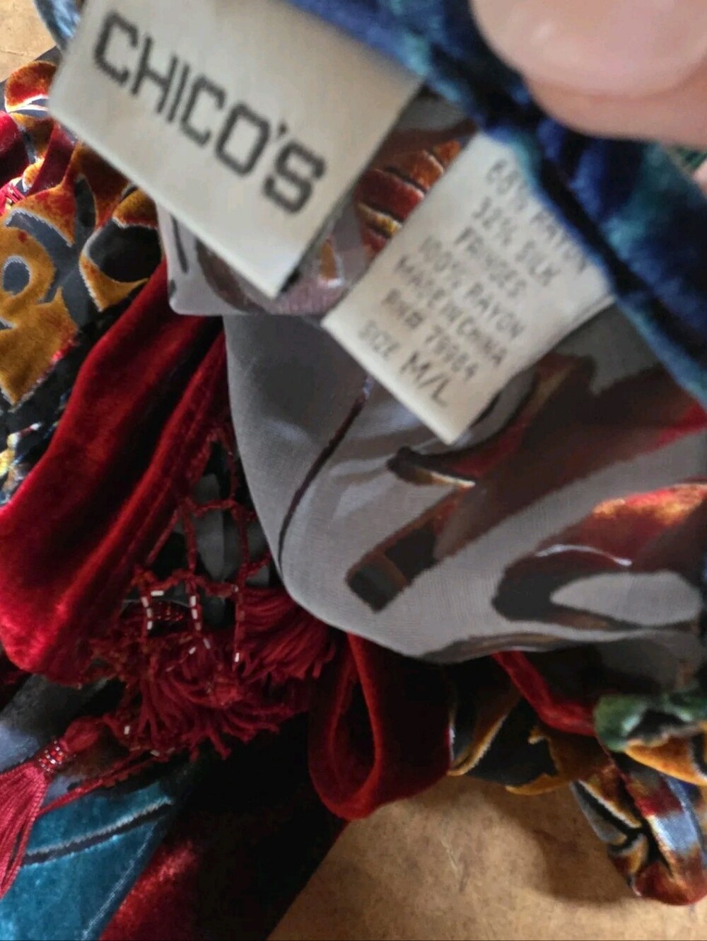 Chico's Multicolor Velvet Fringe Kimono with Artistic Face Motif ๐จ *Rare Find* - Picture 5 of 6